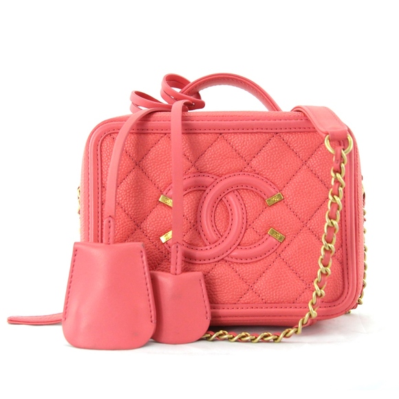 CHANEL Handbags - Chanel Coral Crossbody Caviar Filigree Vanity Case